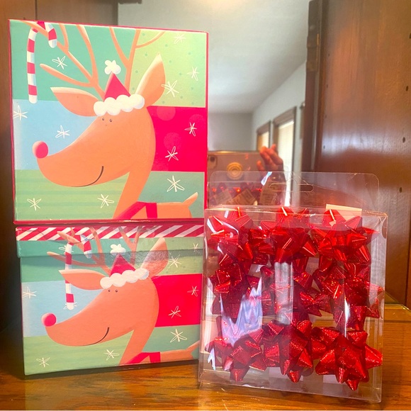 🦌LINDY BOWMAN🦌 2 RULDOLPH THE RED NOSE REINDEER GIFT BOXES + 9-CT MINI BOWS🎄 - Picture 2 of 9
